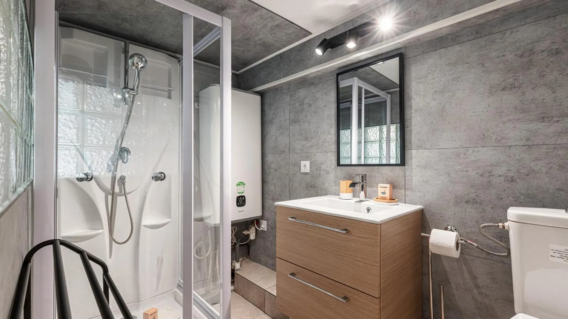 Lively District - Duplex Old Town Daire Nice